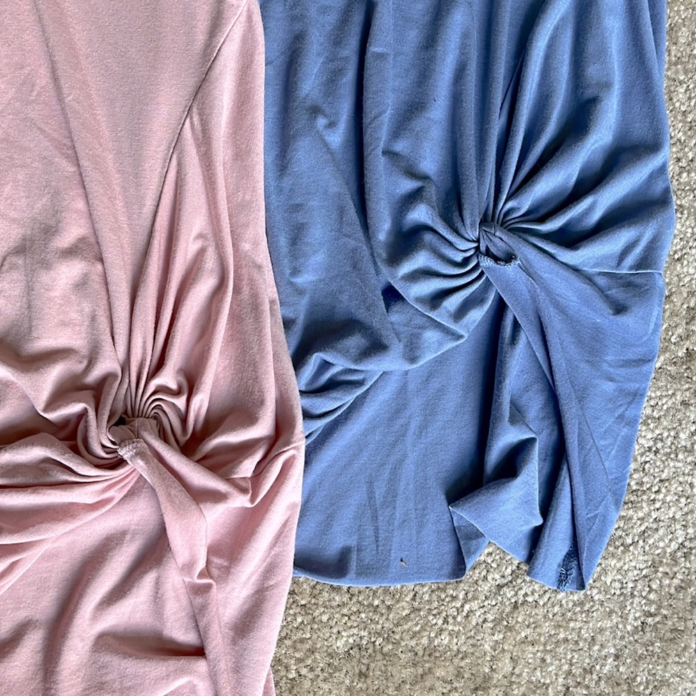 Women’s blouses - Picture 2 of 2